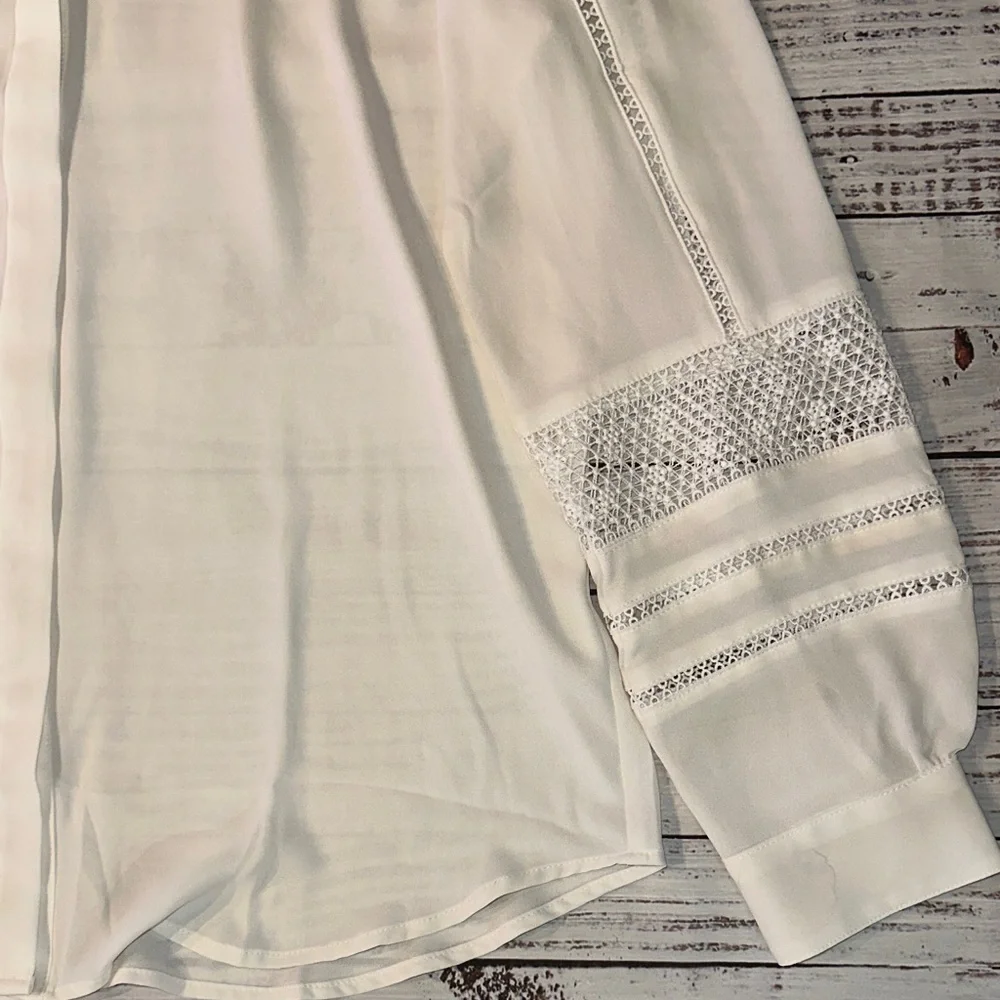 LOFT Ivory Blouse with Lace Detail Sz. M - Picture 5 of 9
